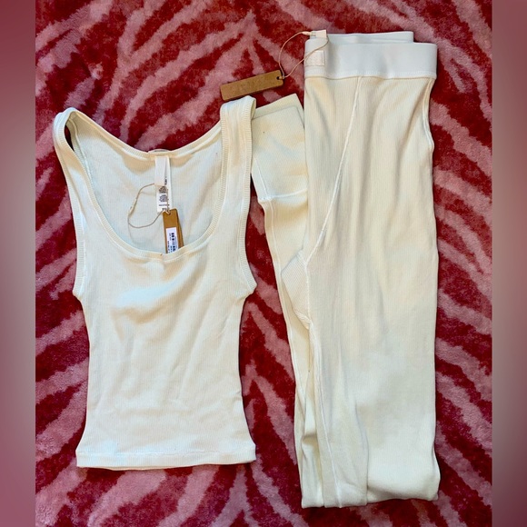 SKIMS Pants - SOLD Skims tank and legging set! 🤍🤍🤍 SOLD